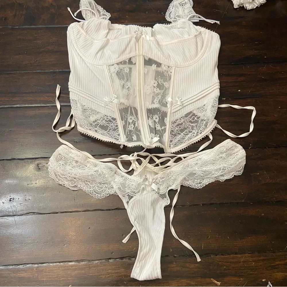 New! For love and lemons Dahlia Lingerie Set Corset & Thong 1286